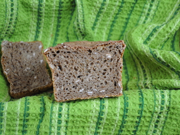 Chleb na zakwasie i zaczyn od zera