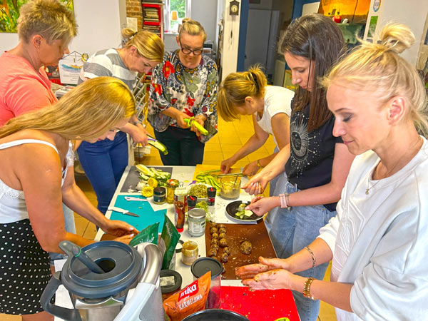 Warsztaty doszkalające dla nauczycieli z kuchni roślinnej i ziołolecznictwa