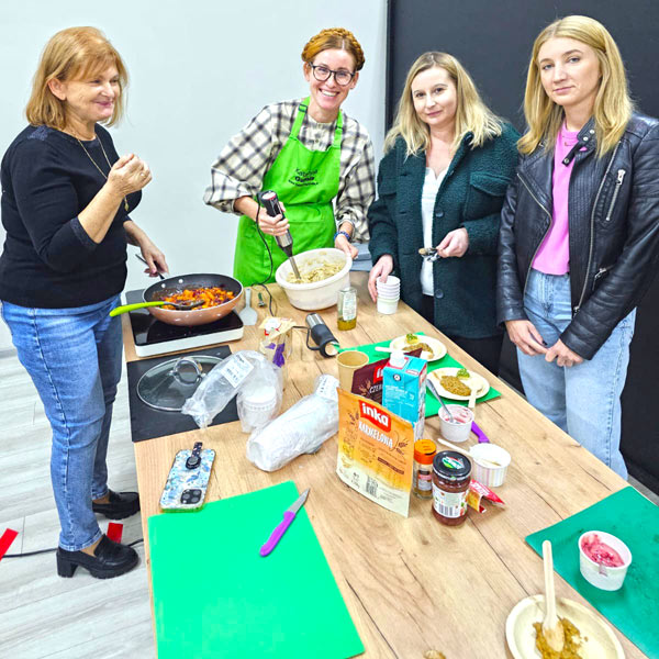 Warsztaty kulinarne dla KGW nie marnowanie jedzenia drugie życie produktu zero waste GOK Gidle Katarzyna Gubała