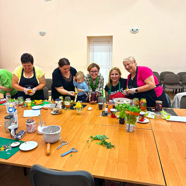 Warsztaty kulinarne kiszenie słoiki przetwory z KGW Ogorzelczyn Katarzyna Gubała