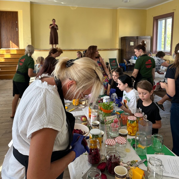 Kulinarne warsztaty kiszenia dla KGW Katarzyna Gubała