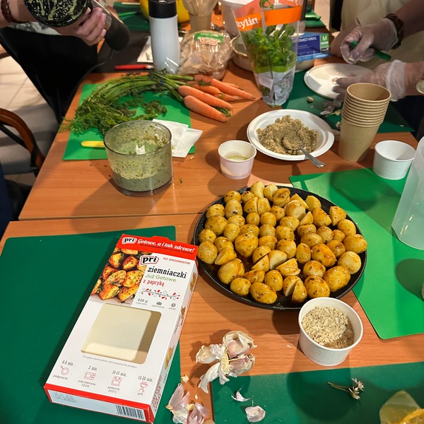 Warsztaty kulinarne dla seniorów z Uniwersytetu Trzeciego Wieku AWL Katarzyna Gubała