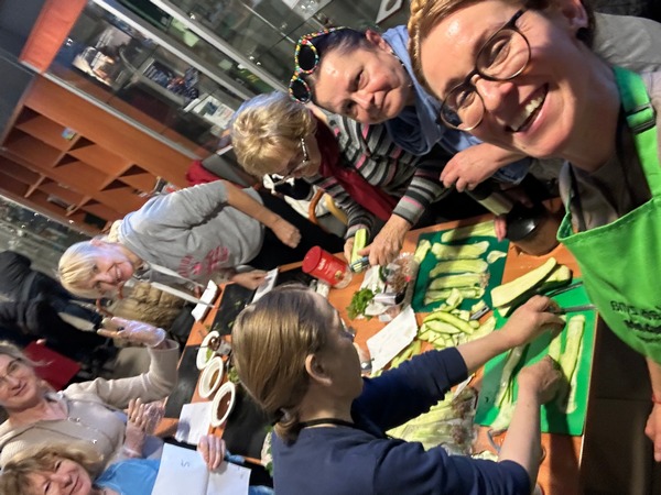 Warsztaty kulinarne dla seniorów z Uniwersytetu Trzeciego Wieku AWL Katarzyna Gubała