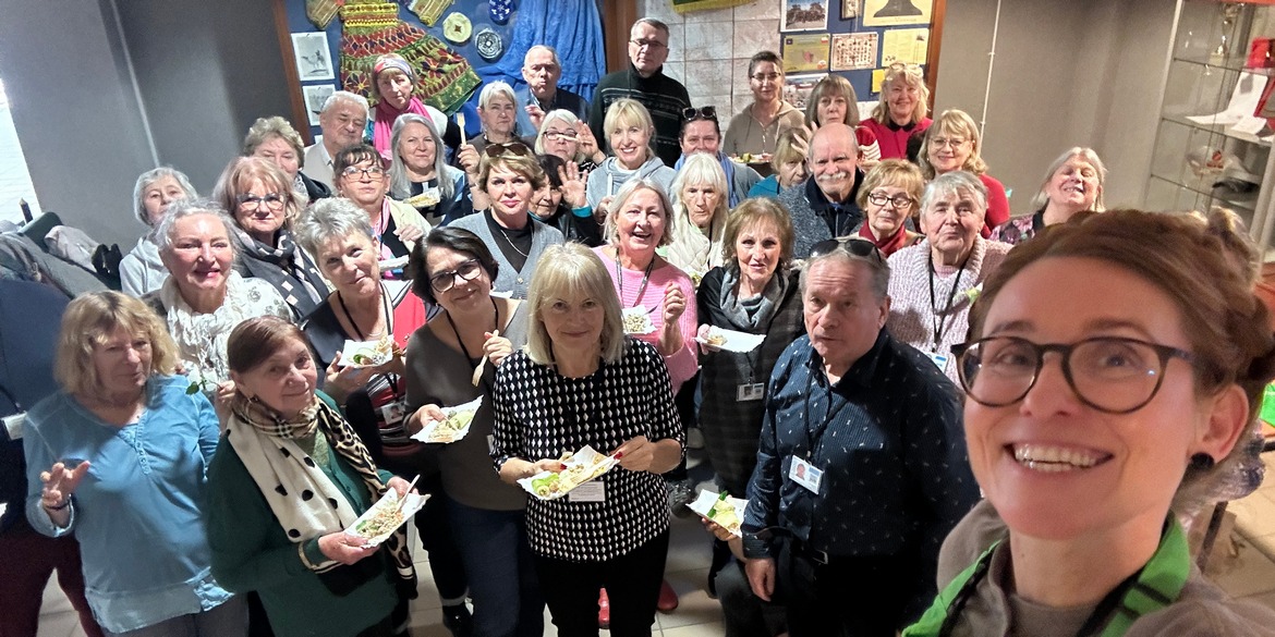 Warsztaty kulinarne dla seniorów z Uniwersytetu Trzeciego Wieku AWL we Wrocławiu