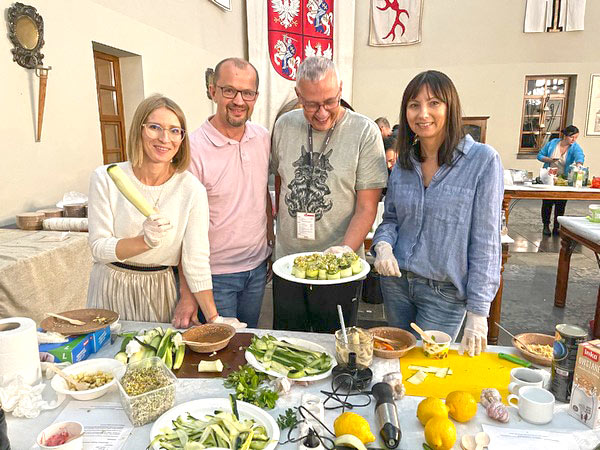 Integracyjne warsztaty gotowania na 130 osób w krzyżackim zamku Ryn