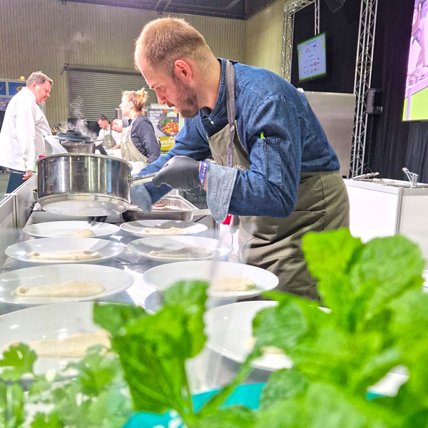 Konkurs kuchni wegańskiej dla profesjonalistów Złoty karczoch 2024 Gastrotargi Smakki 